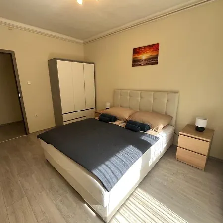 Apartamento Peony - *